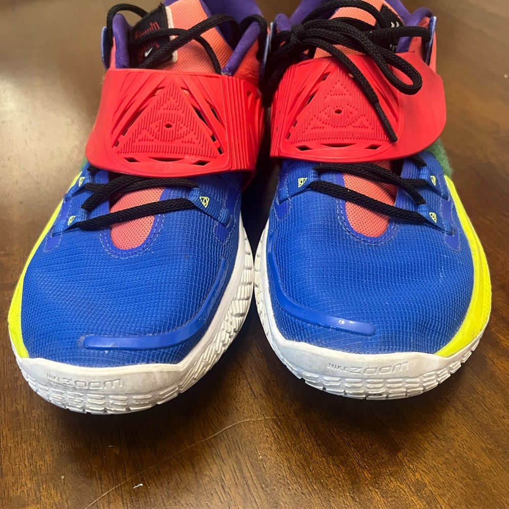 Kyrie Low 3